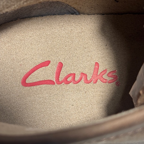 Brand New Clark\'s Mens Chukka Boots Brown Size 7.5M main image 7